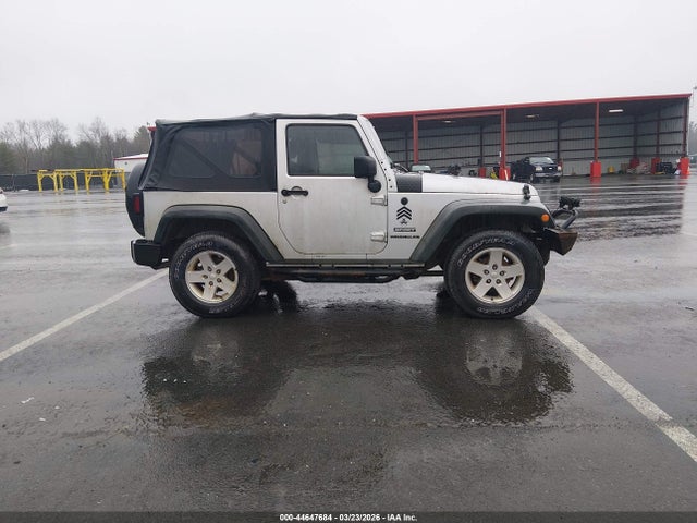 44647684 :رقم المزاد ، 1J4AA2D12BL514041 vin ، 2011 Jeep Wrangler Sport مزاد بيع