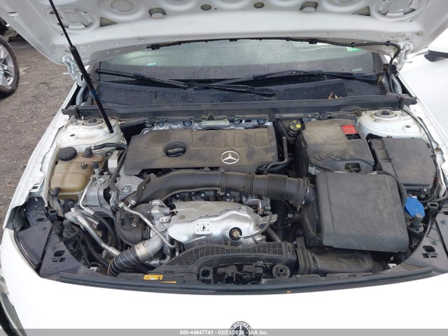 2019 Mercedes-benz A 220 4matic მანქანა იყიდება აუქციონზე, vin: WDD3G4FB6KW032689, აუქციონის ნომერი: 44647741