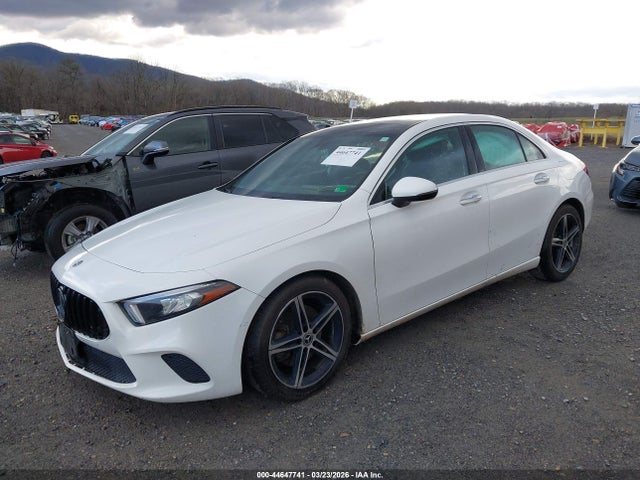 2019 Mercedes-benz A 220 4matic მანქანა იყიდება აუქციონზე, vin: WDD3G4FB6KW032689, აუქციონის ნომერი: 44647741
