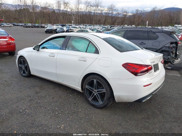 2019 Mercedes-benz A 220 4matic მანქანა იყიდება აუქციონზე, vin: WDD3G4FB6KW032689, აუქციონის ნომერი: 44647741