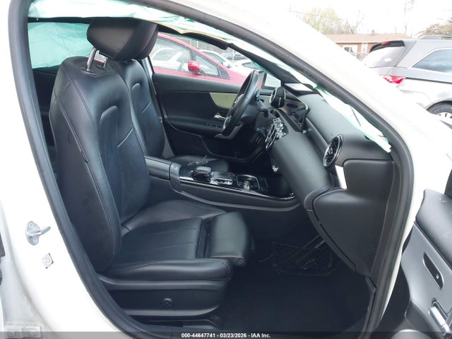 2019 Mercedes-benz A 220 4matic მანქანა იყიდება აუქციონზე, vin: WDD3G4FB6KW032689, აუქციონის ნომერი: 44647741