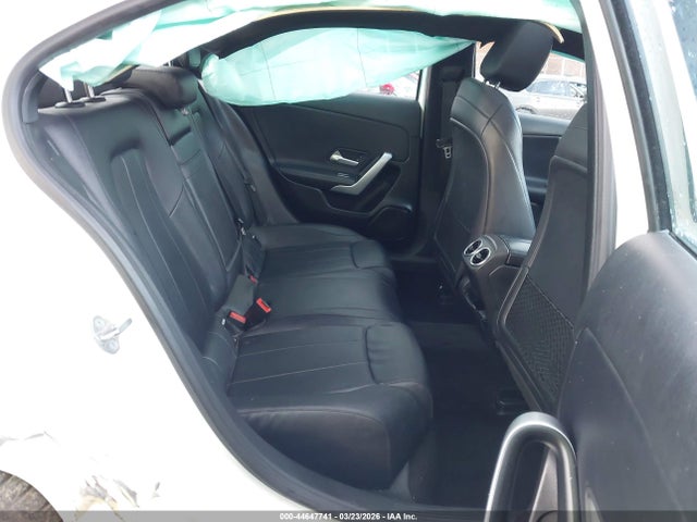 2019 Mercedes-benz A 220 4matic მანქანა იყიდება აუქციონზე, vin: WDD3G4FB6KW032689, აუქციონის ნომერი: 44647741