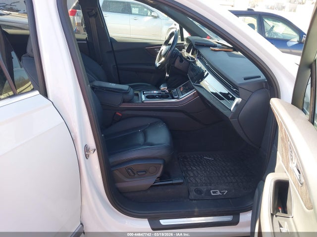 2021 Audi Q7 Premium 55 Tfsi Quattro Tiptronic მანქანა იყიდება აუქციონზე, vin: WA1AXAF71MD028795, აუქციონის ნომერი: 44647742