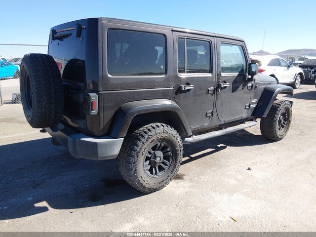 2013 JEEP WRANGLER UNLIMITED 1C4BJWEG4DL639856 Photo 3