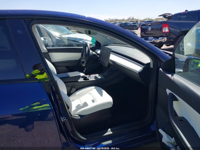 2021 TESLA MODEL Y 5YJYGAEE8MF297969 Photo 4