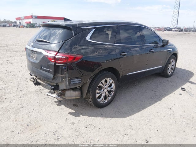 44647773 :رقم المزاد ، 5GAERDKW3JJ177031 vin ، 2018 Buick Enclave Avenir مزاد بيع