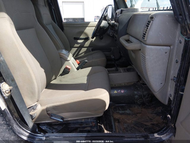 2004 Jeep Wrangler Sahara მანქანა იყიდება აუქციონზე, vin: 1J4FA59S04P703873, აუქციონის ნომერი: 44647775