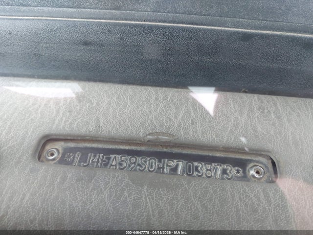 2004 Jeep Wrangler Sahara მანქანა იყიდება აუქციონზე, vin: 1J4FA59S04P703873, აუქციონის ნომერი: 44647775