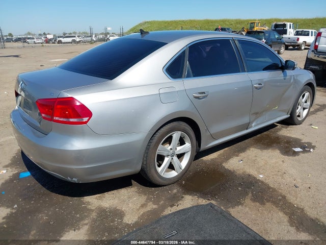 Продаж на аукціоні авто 2012 Volkswagen Passat 2.5l Se, vin: 1VWBP7A33CC076978, номер лоту: 44647794