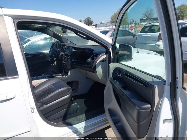 2C4RDGCG3HR866001 Dodge Grand Caravan Sxt