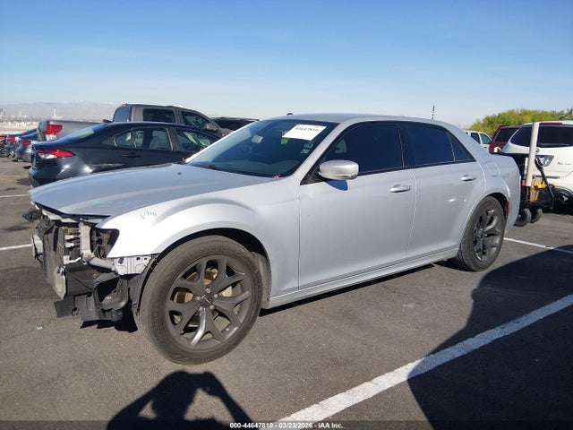 Продажа на аукционе авто 2023 Chrysler 300 Touring L, vin: 2C3CCADG2PH691530, номер лота: 44647810