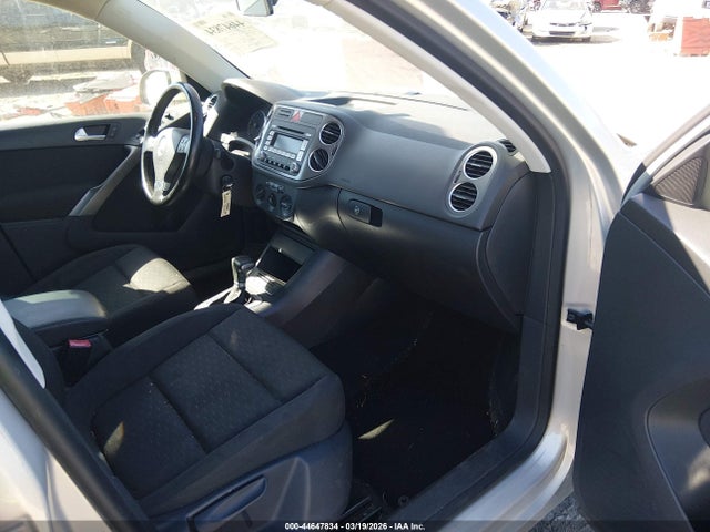 44647834 :رقم المزاد ، WVGBV75N89W500534 vin ، 2009 Volkswagen Tiguan Se/sel مزاد بيع