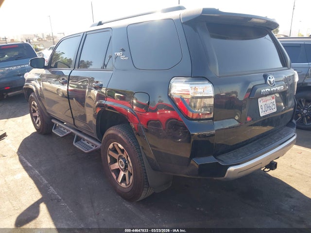 2023 TOYOTA 4RUNNER JTERU5JR5P6208223 Photo 2