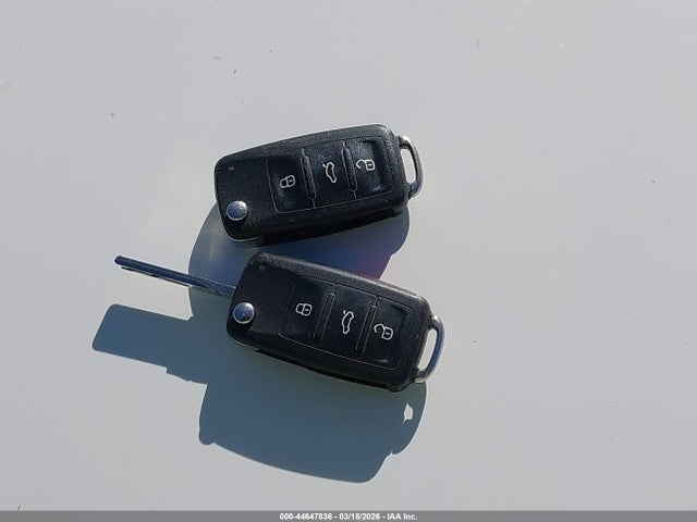 44647836 :رقم المزاد ، 3VWDP7AJ3DM398849 vin ، 2013 Volkswagen Jetta Se مزاد بيع