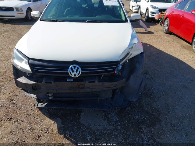 44647836 :رقم المزاد ، 3VWDP7AJ3DM398849 vin ، 2013 Volkswagen Jetta Se مزاد بيع