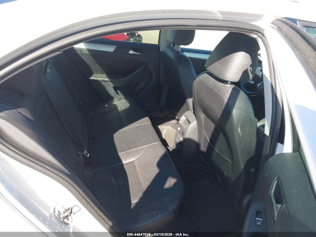 44647836 :رقم المزاد ، 3VWDP7AJ3DM398849 vin ، 2013 Volkswagen Jetta Se مزاد بيع