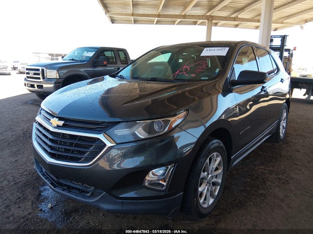 3GNAXHEV5JS512082 Chevrolet EQUINOX LS