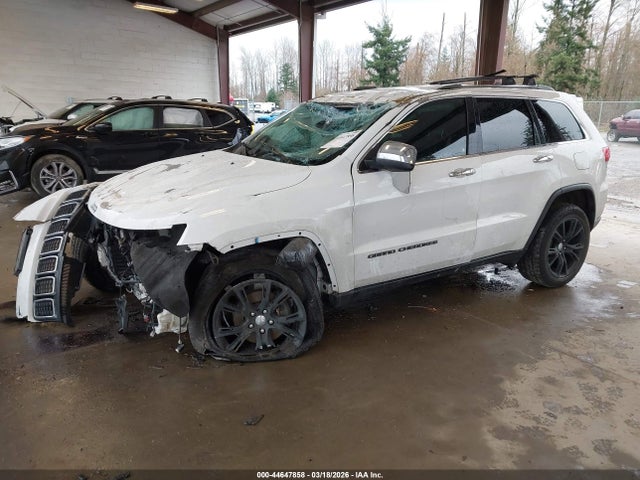 1C4RJEAG7HC916133 Jeep Grand Cherokee Laredo 4x2