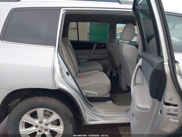 Auction sale of the 2011 Toyota Highlander Base V6/se V6, vin: 5TDZK3EH7BS049780, lot number: 44647894