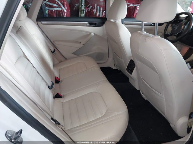 1VWCT7A37HC074707 Volkswagen Passat 1.8t Sel Premium