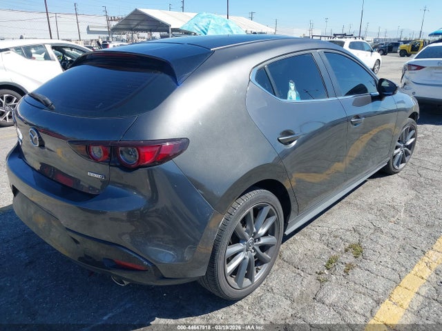 JM1BPALM8K1109067 Mazda MAZDA3