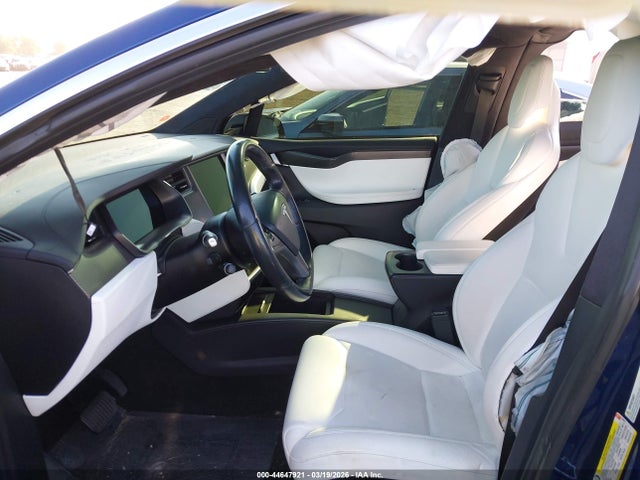 Продажа на аукционе авто 2018 Tesla Model X 100d/75d/p100d, vin: 5YJXCBE29JF120961, номер лота: 44647921