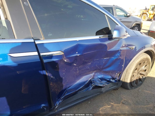 Продажа на аукционе авто 2018 Tesla Model X 100d/75d/p100d, vin: 5YJXCBE29JF120961, номер лота: 44647921