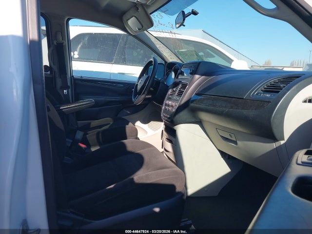 2C4RDGBG7FR702121 Dodge Grand Caravan Se