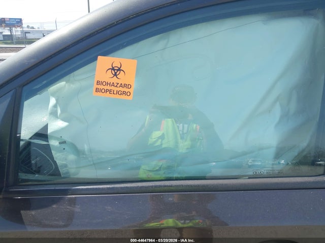 44647964 :رقم المزاد ، KNDMB5C19H6268535 vin ، 2017 Kia Sedona Lx مزاد بيع