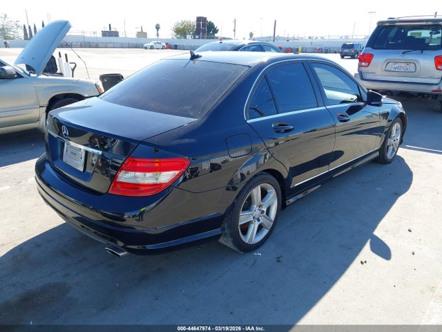 2011 MERCEDES-BENZ C 300 WDDGF5EB5BR183422 Photo 3