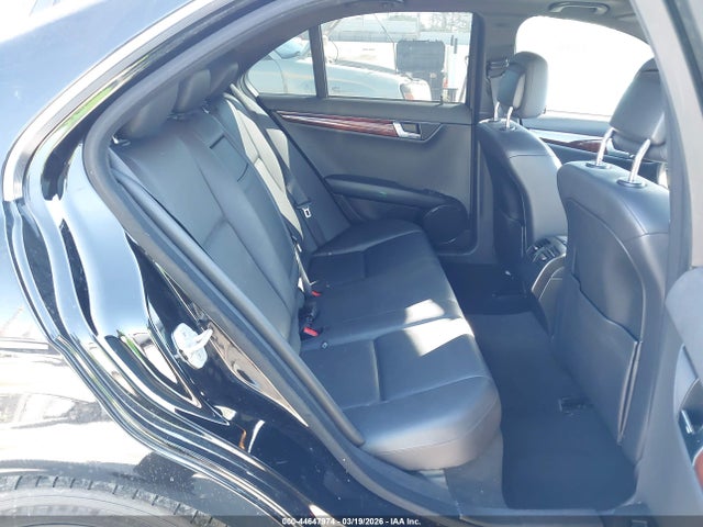 2011 MERCEDES-BENZ C 300 WDDGF5EB5BR183422 Photo 7