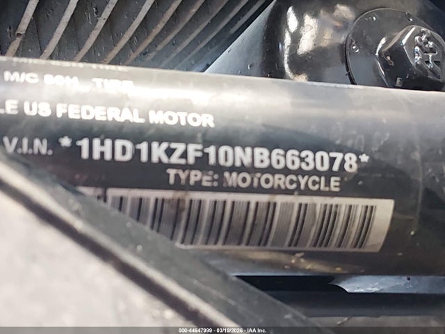 1HD1KZF10NB663078 Harley-Davidson FLTRK