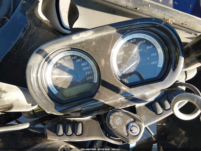 1HD1KZF10NB663078 Harley-Davidson FLTRK