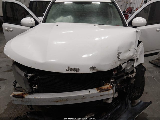 1C4NJDEB5FD271433 Jeep Compass Latitude