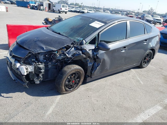 Toyota Prius Two 2015 JTDKN3DU6F0480417 Image 2