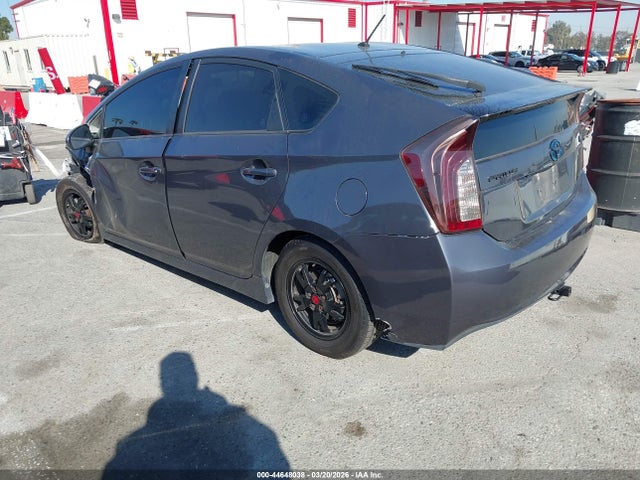 Toyota Prius Two 2015 JTDKN3DU6F0480417 Image 3