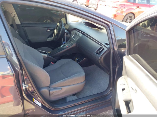 Toyota Prius Two 2015 JTDKN3DU6F0480417 Image 5
