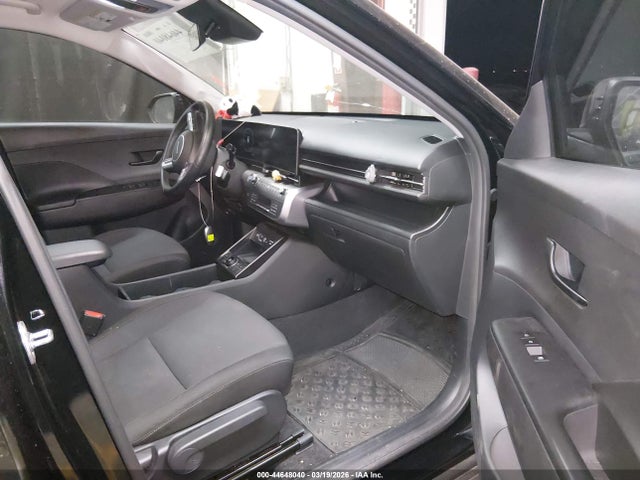 44648040 :رقم المزاد ، KM8HC3AB9RU058654 vin ، 2024 Hyundai Kona Sel مزاد بيع