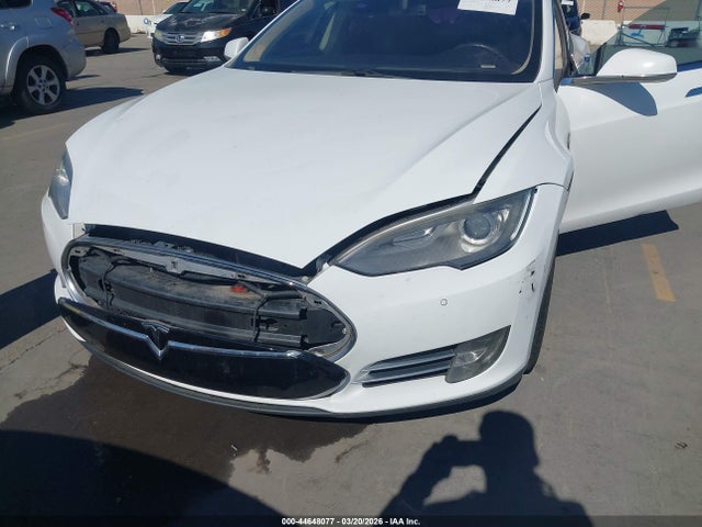 2014 TESLA MODEL S 5YJSA1S14EFP41472 Photo 5