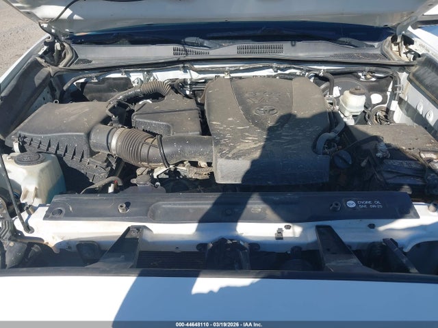 3TMCZ5AN3JM159975 Toyota Tacoma Sr5 V6