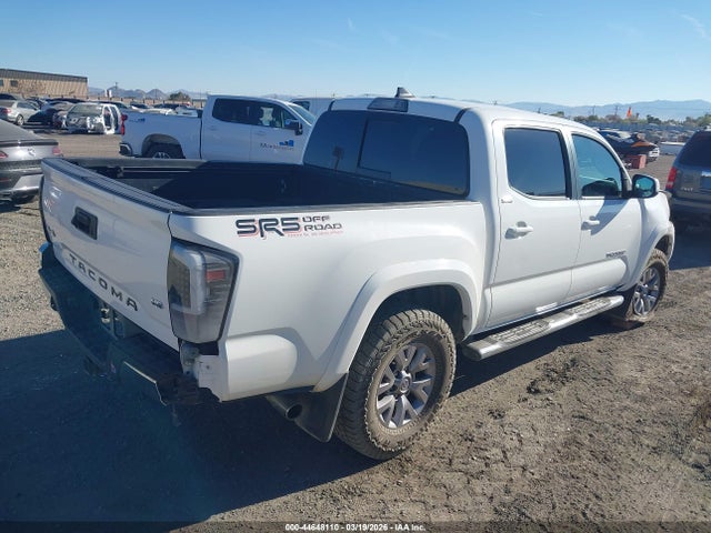 3TMCZ5AN3JM159975 Toyota Tacoma Sr5 V6