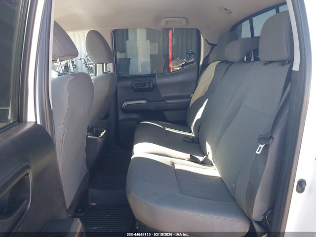 3TMCZ5AN3JM159975 Toyota Tacoma Sr5 V6