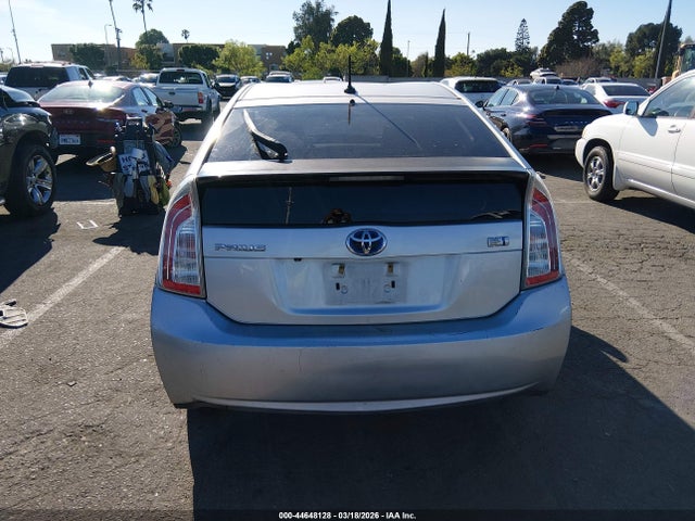 Toyota Prius Three 2014 JTDKN3DU5E0375513 Image 16
