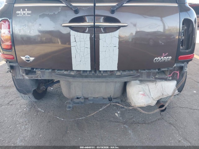 2010 MINI COOPER CLUBMAN WMWML3C57ATX36724 Photo 5