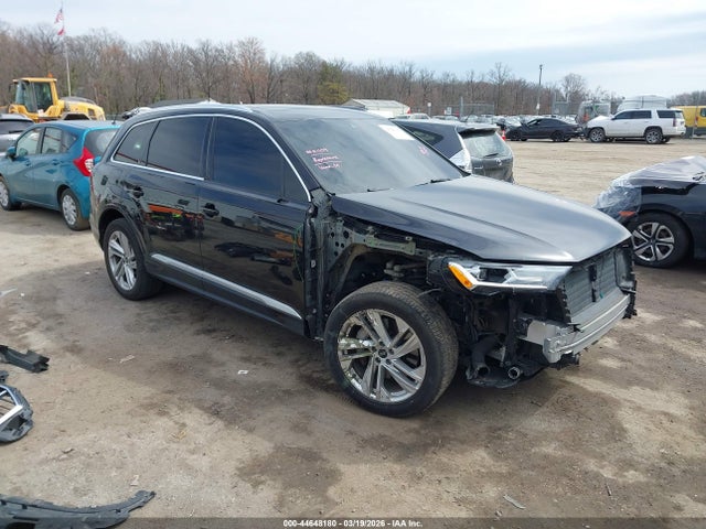 2021 AUDI Q7 WA1LXAF70MD026724