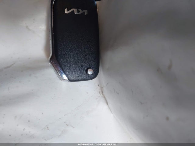 5XYRG4LC7NG114305 KIA SORENTO LX