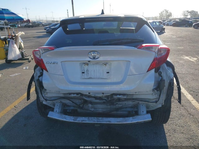 JTNKHMBX9K1029329 Toyota C-HR XLE