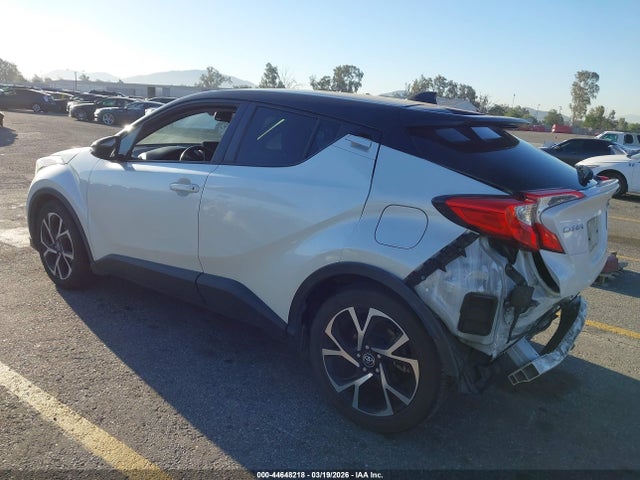 JTNKHMBX9K1029329 Toyota C-HR XLE
