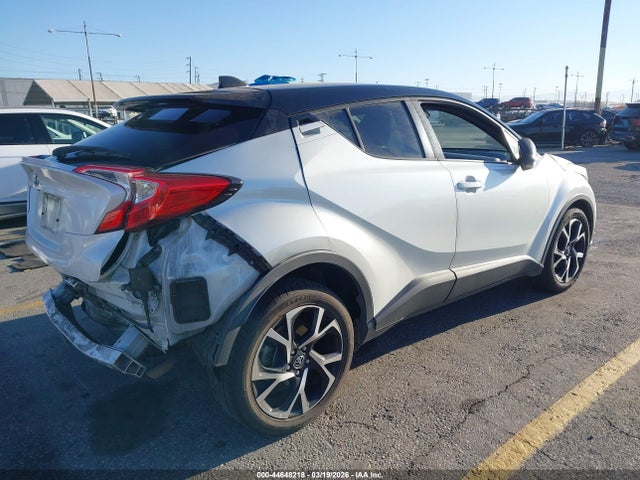 JTNKHMBX9K1029329 Toyota C-HR XLE