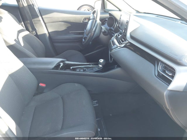 JTNKHMBX9K1029329 Toyota C-HR XLE